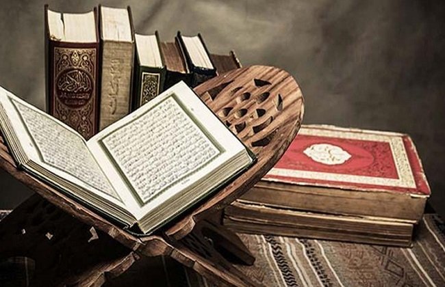 ستوريات قرآنية وأحاديث نبوية شريفة